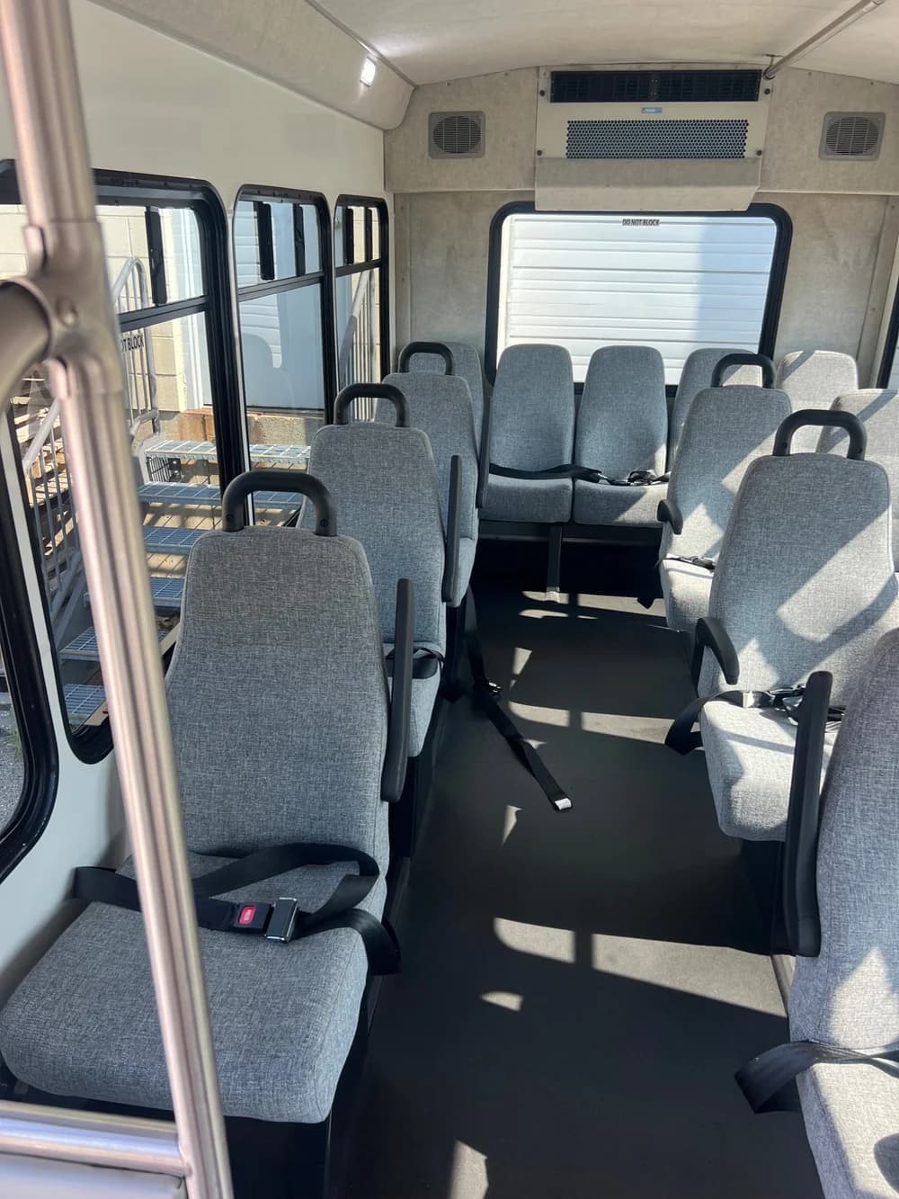 2016 Ford E 350 - Image 6