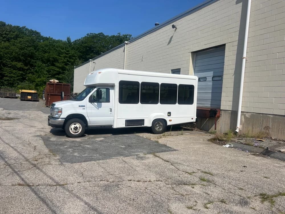 2016 Ford E 350 - Image 2