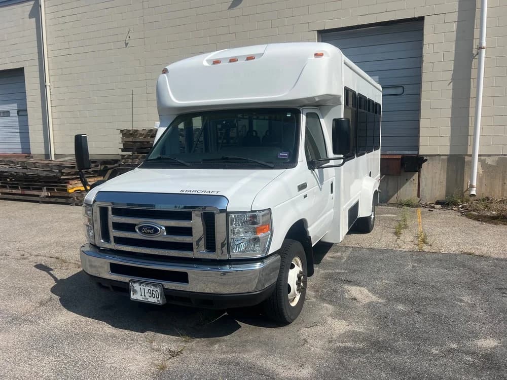 2016 Ford E 350 - Image 1