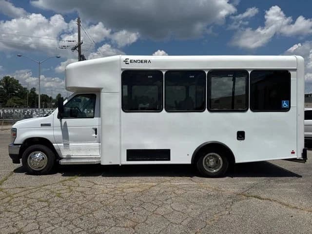 2023 Ford E350 ADA Shuttle Bus - Image 14