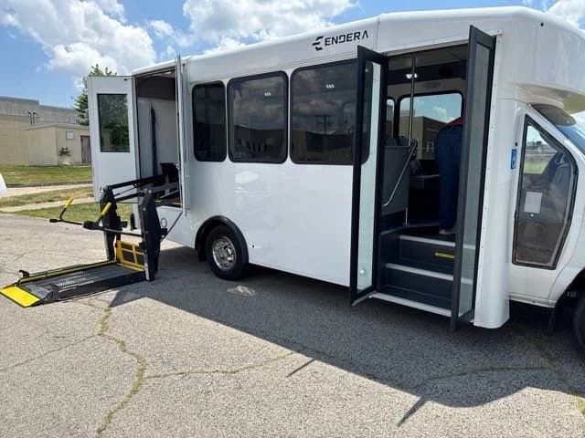 2023 Ford E350 ADA Shuttle Bus - Image 16