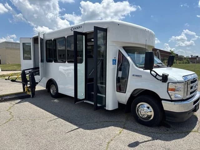 2023 Ford E350 ADA Shuttle Bus - Image 12