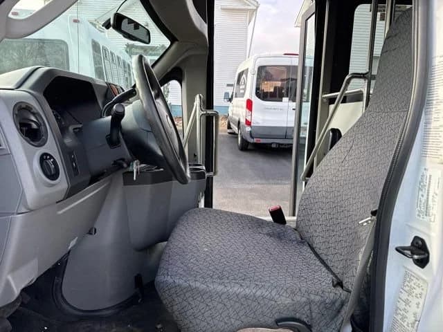 2017 Ford E-Series Cutaway ADA Shuttle Bus - Image 9