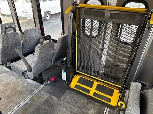 2017 Ford E-Series Cutaway ADA Shuttle Bus - Image 19