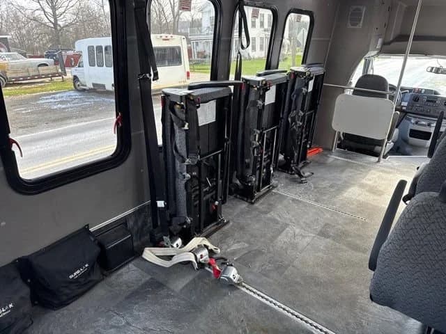 2017 Ford E-Series Cutaway ADA Shuttle Bus - Image 22