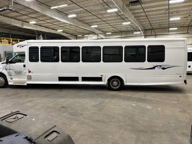 2016 Ford F-650 Super Duty Shuttle Bus - Image 2