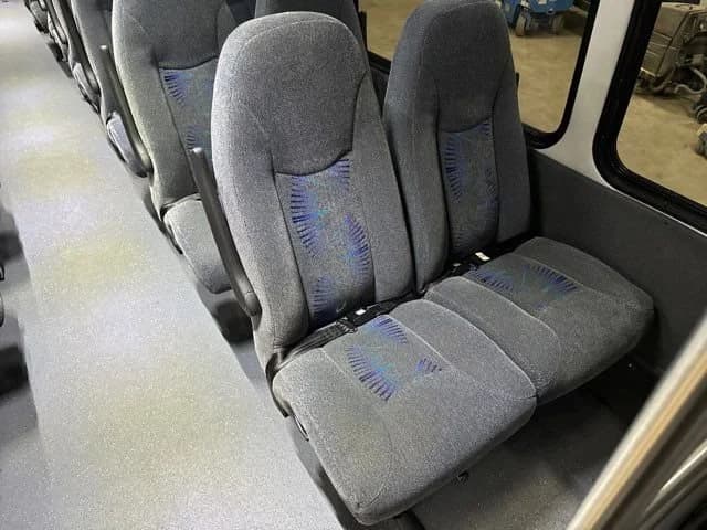 2016 Ford F-650 Super Duty Shuttle Bus - Image 17