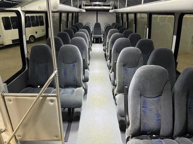 2016 Ford F-650 Super Duty Shuttle Bus - Image 18