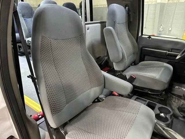 2016 Ford F-650 Super Duty Shuttle Bus - Image 23