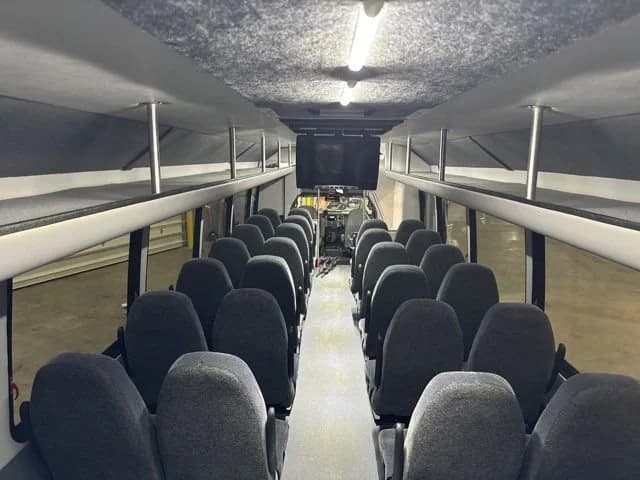 2016 Ford F-650 Super Duty Shuttle Bus - Image 36