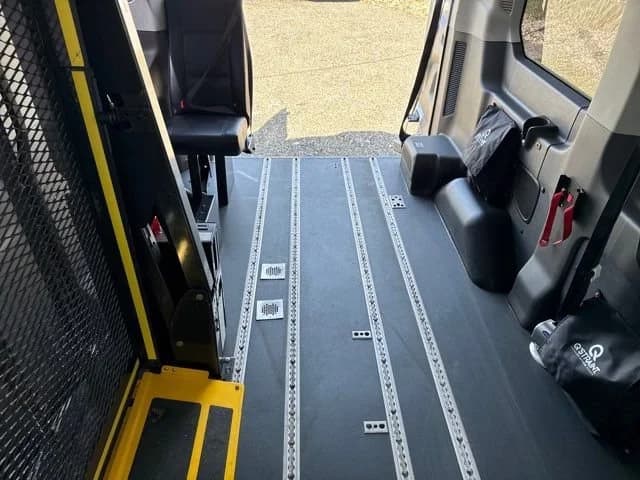 2021 Ford Transit Passenger Wagon - Image 18