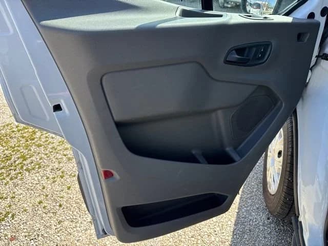 2021 Ford Transit Passenger Wagon - Image 10