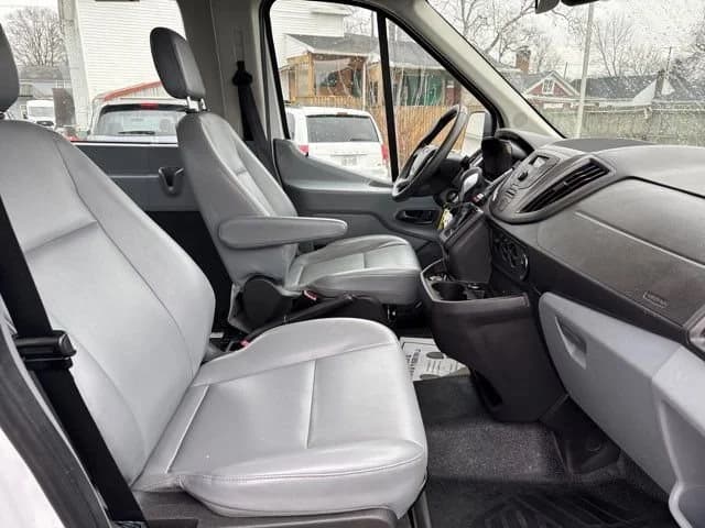 2016 Ford Transit Wagon - Image 13