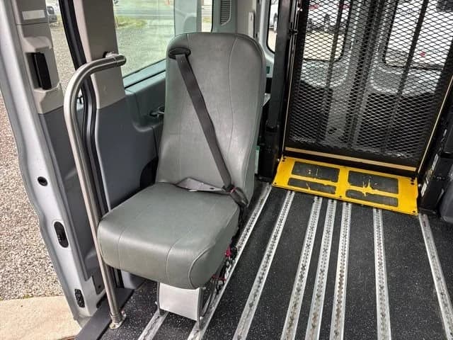 2016 Ford Transit Wagon - Image 15