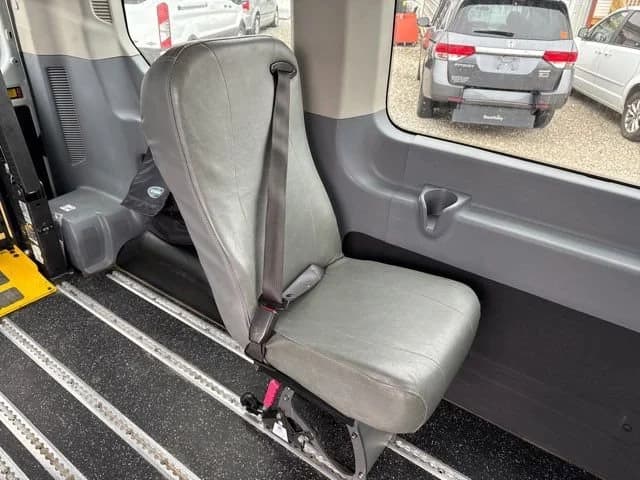 2016 Ford Transit Wagon - Image 16