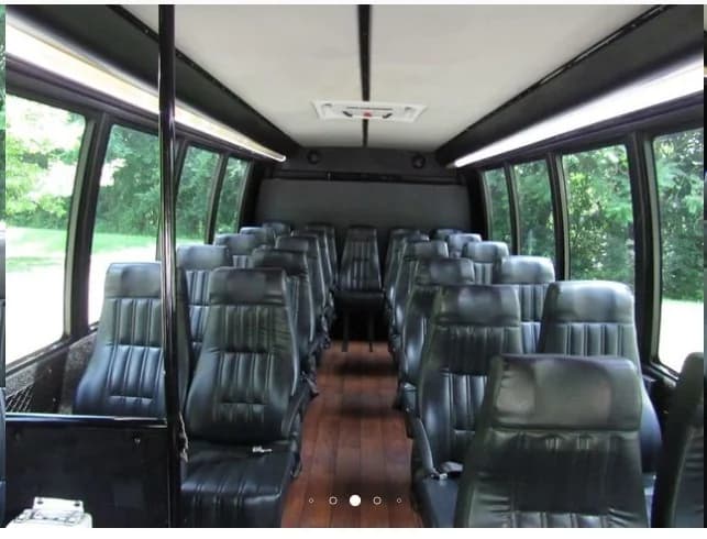 2015 Ford E-450 Krystal KK28 Exec - Image 4