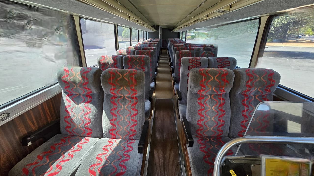 1982 MCI MCI 9 Motor Coaches - Image 10