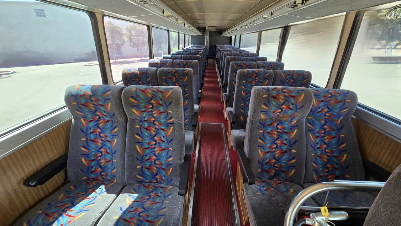 1984 MCI MCI 9 Motor Coaches - Image 19