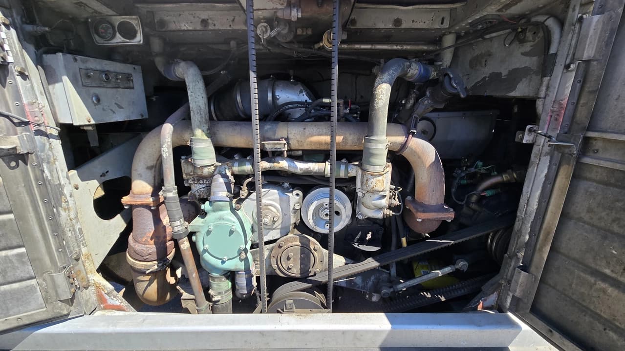 1984 MCI MCI 9 Motor Coaches - Image 22