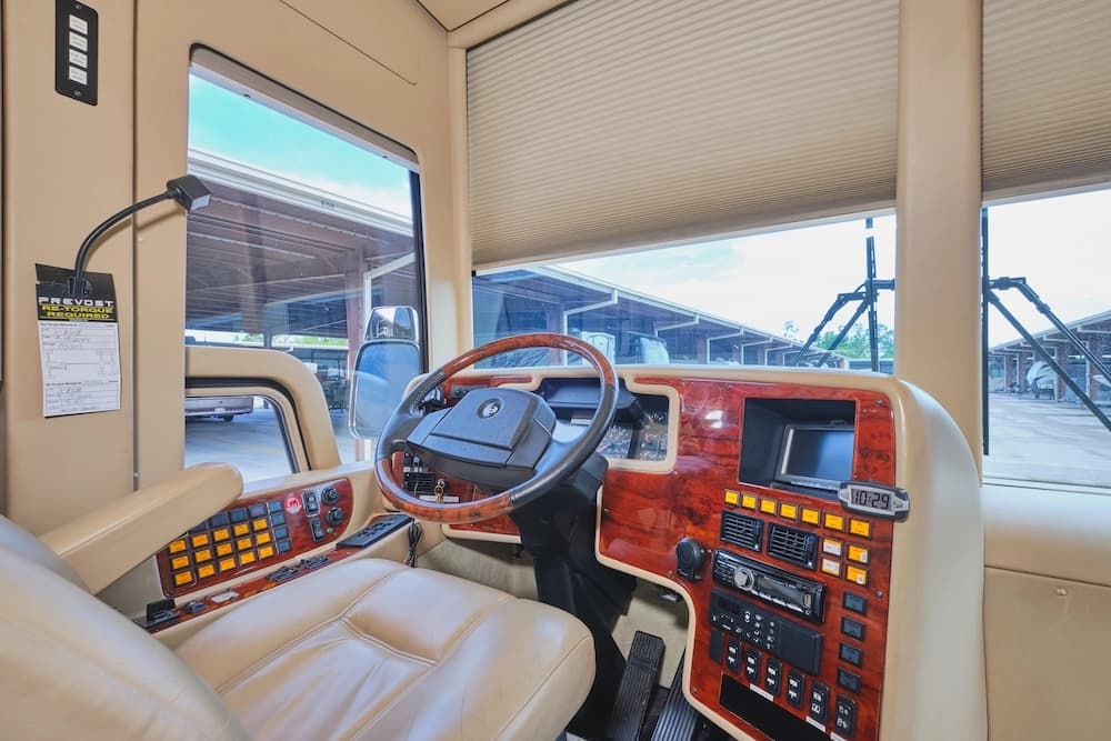 2004 Prevost Marathon XLII Motorhome - Image 36