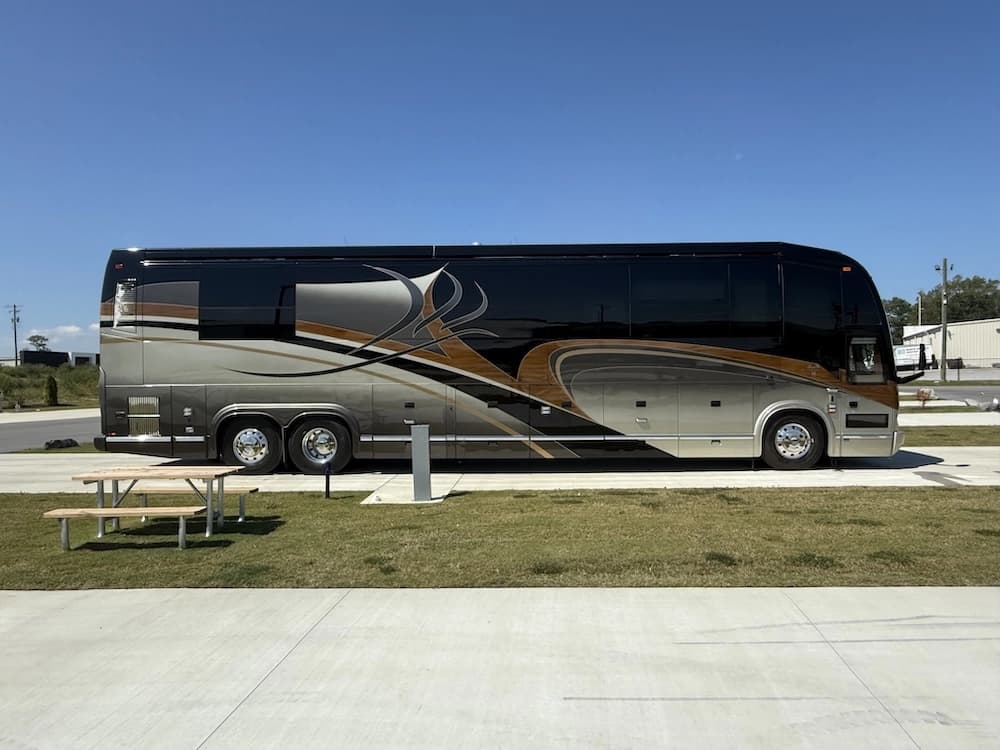 2009 Prevost Marathon H3-45 Motorhome - Image 15