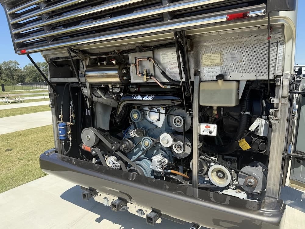 2009 Prevost Marathon H3-45 Motorhome - Image 26