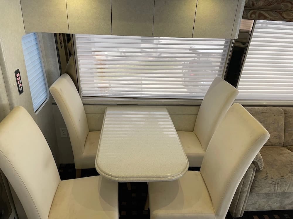 2003 Prevost Marathon H3-45 Motorhome - Image 17