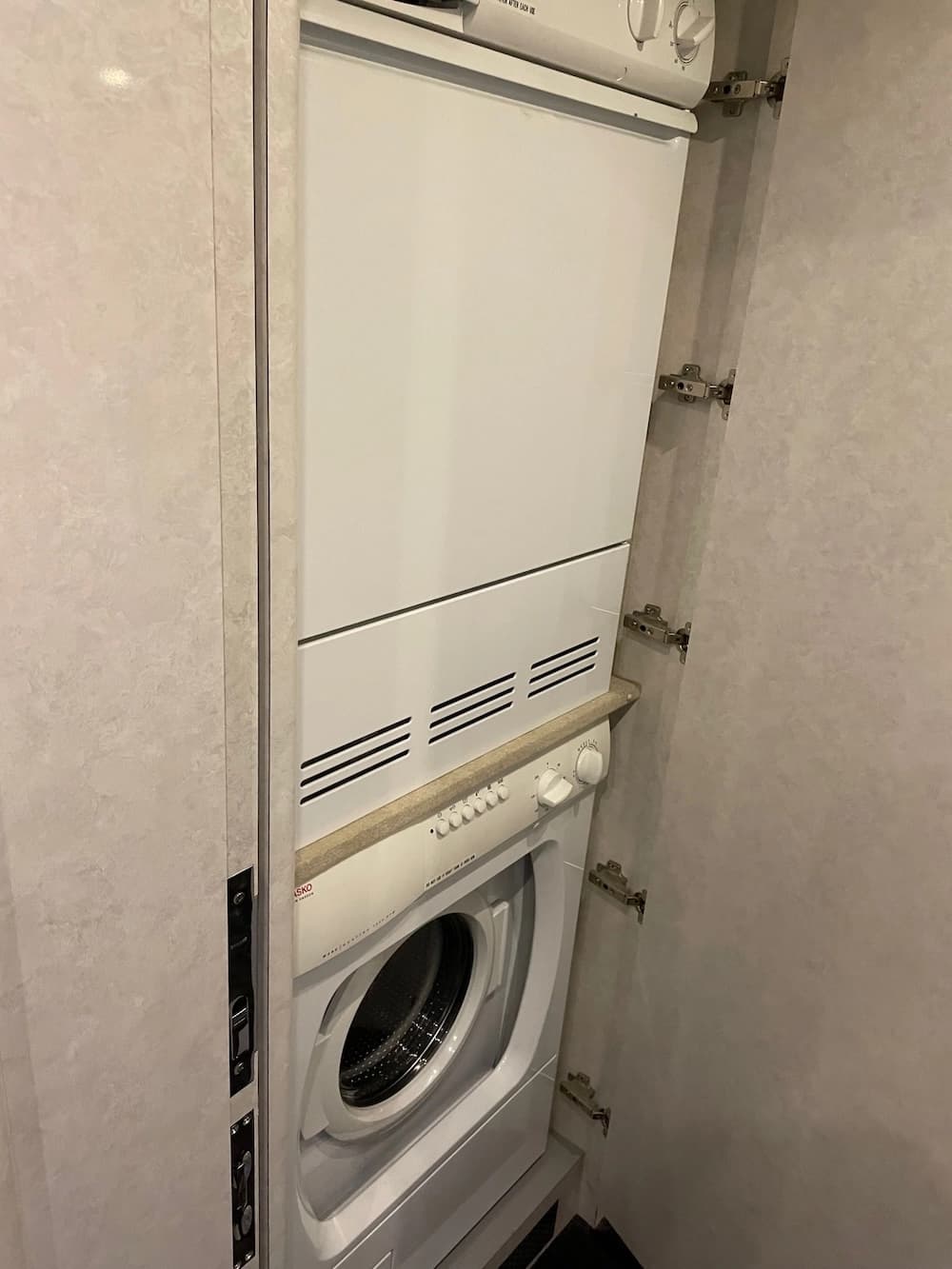 2003 Prevost Marathon H3-45 Motorhome - Image 24