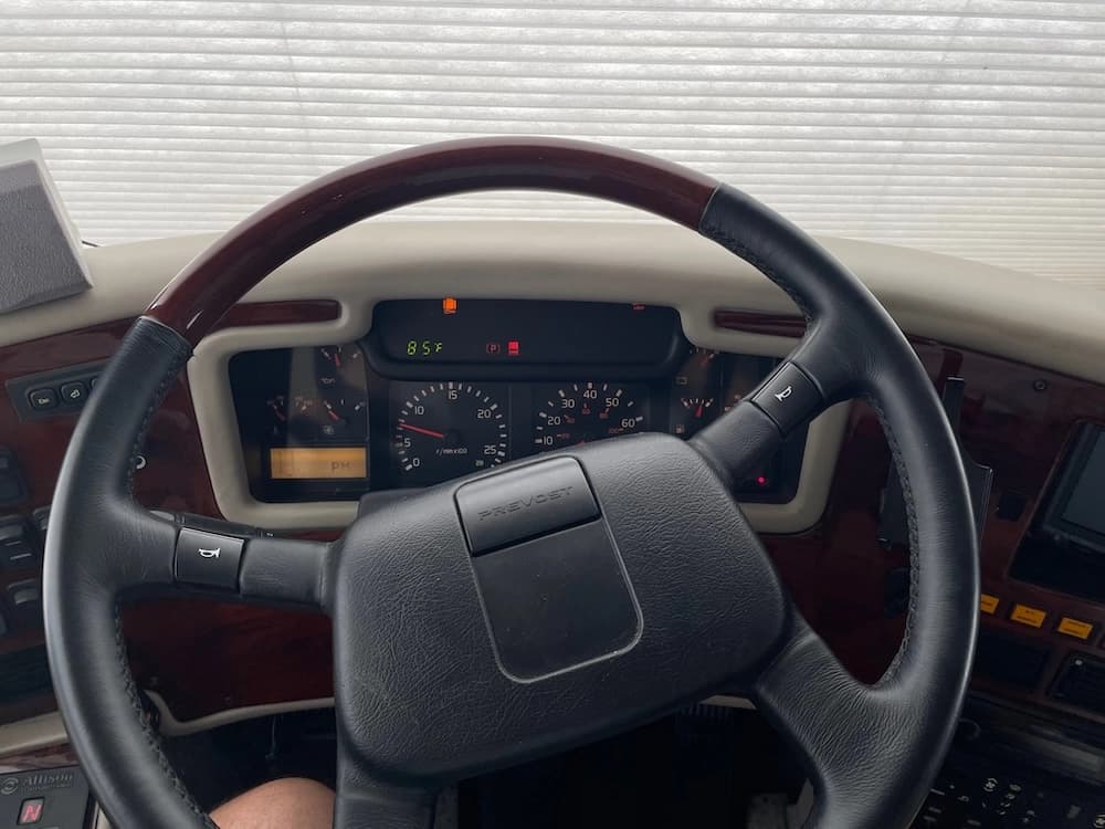 2003 Prevost Marathon H3-45 Motorhome - Image 9