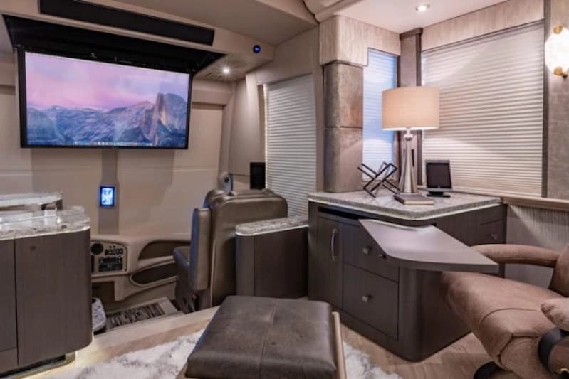 2021 Prevost Millennium H3-45 Motorhome - Image 3