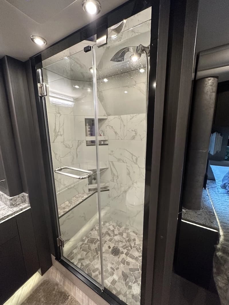 2021 Prevost Millennium H3-45 Motorhome - Image 35