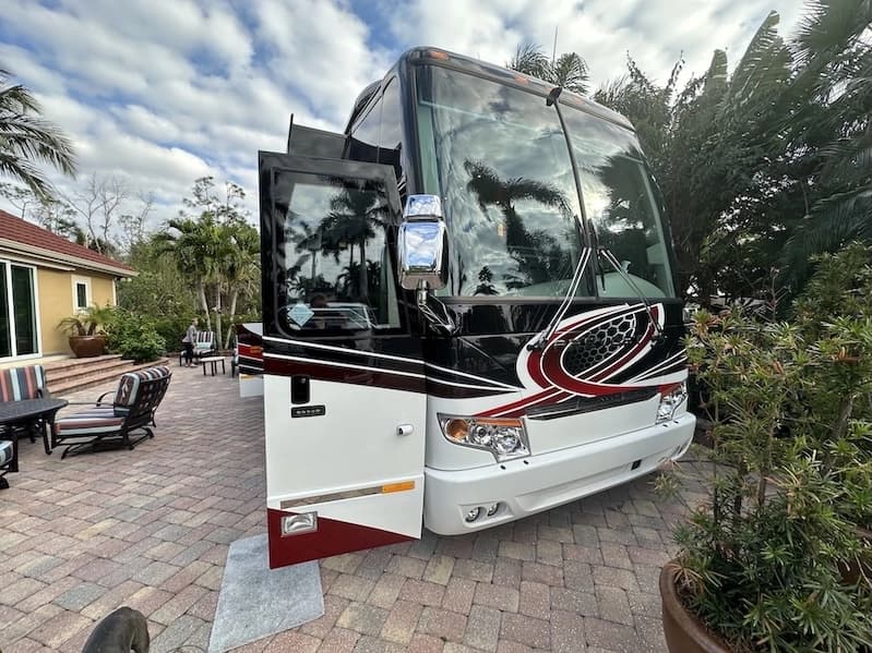 2021 Prevost Millennium H3-45 Motorhome - Image 39
