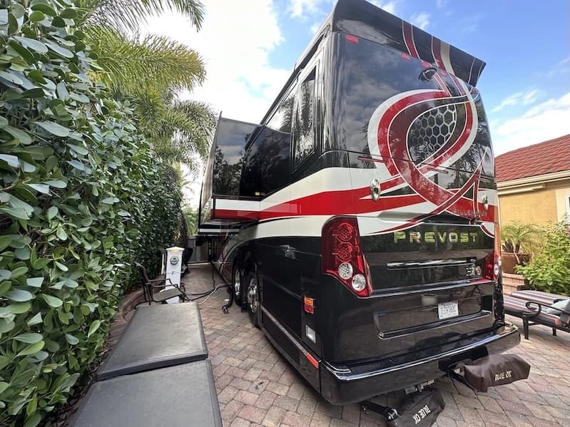 2021 Prevost Millennium H3-45 Motorhome - Image 49