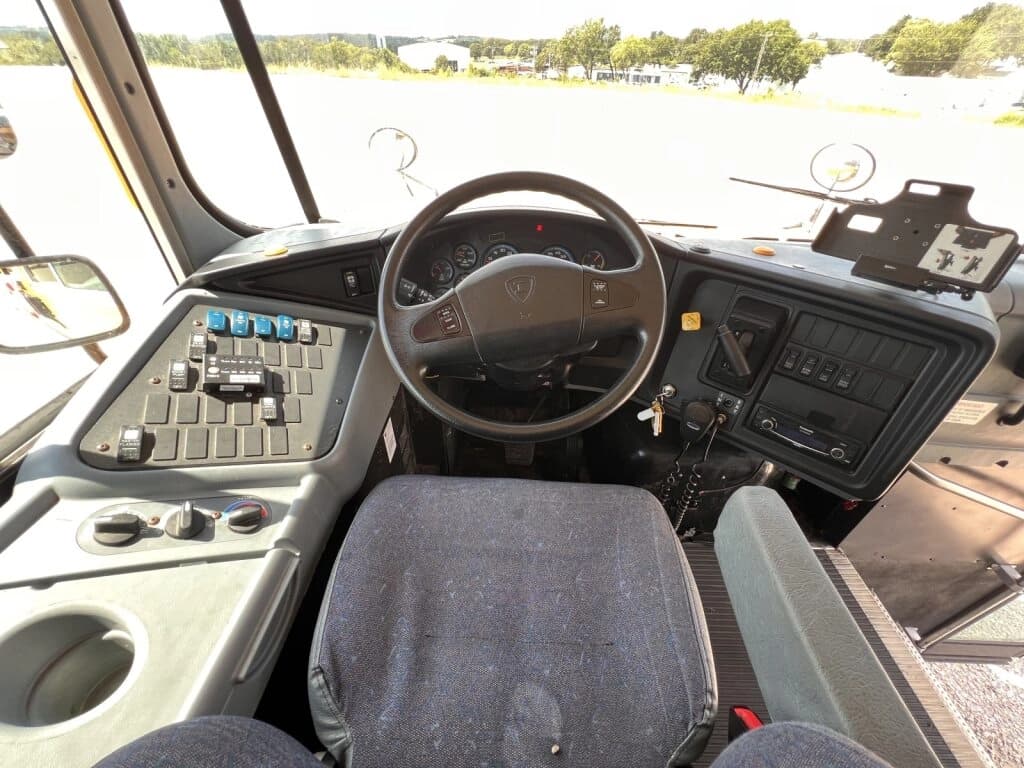2020 International IC CE School Bus - Image 5