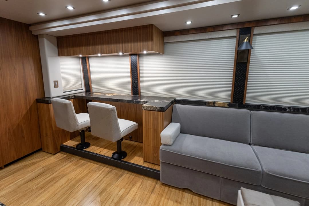 2022 Prevost Millennium X3 Motorhome - Image 13