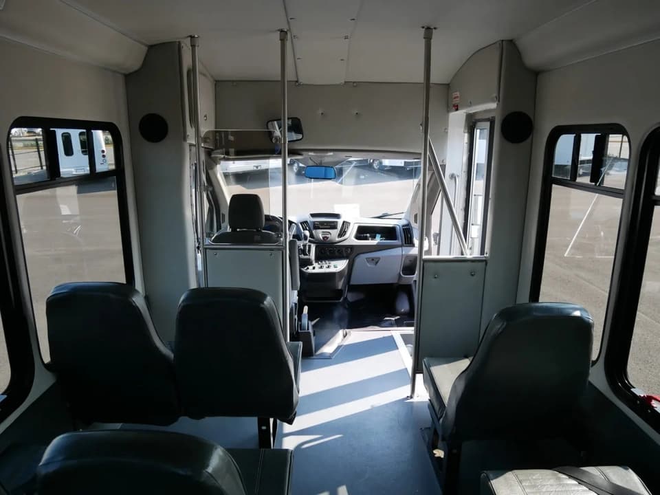 2019 Ford Transit 350 Starcraft Shuttle Bus - Image 8
