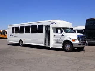 2015 Ford F650 Super Duty bus