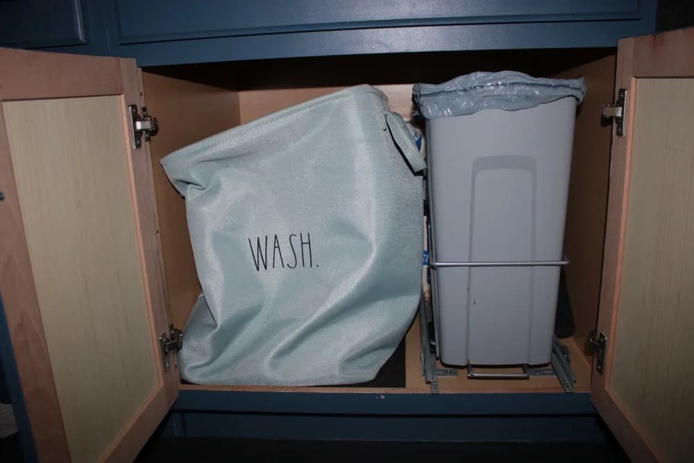 1997 Ford E450 - Image 15