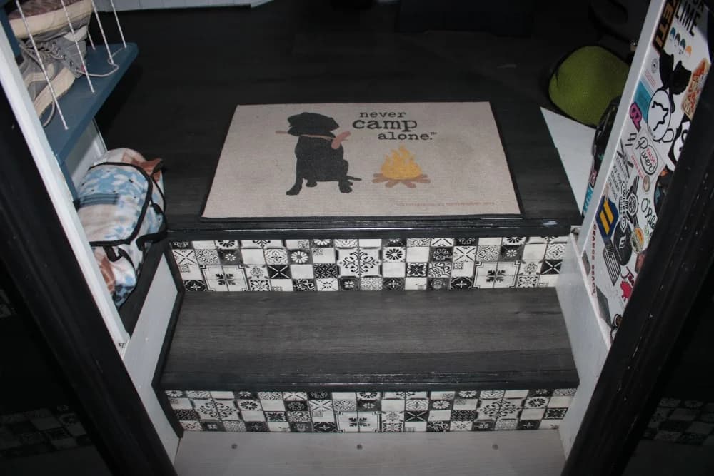 1997 Ford E450 - Image 19