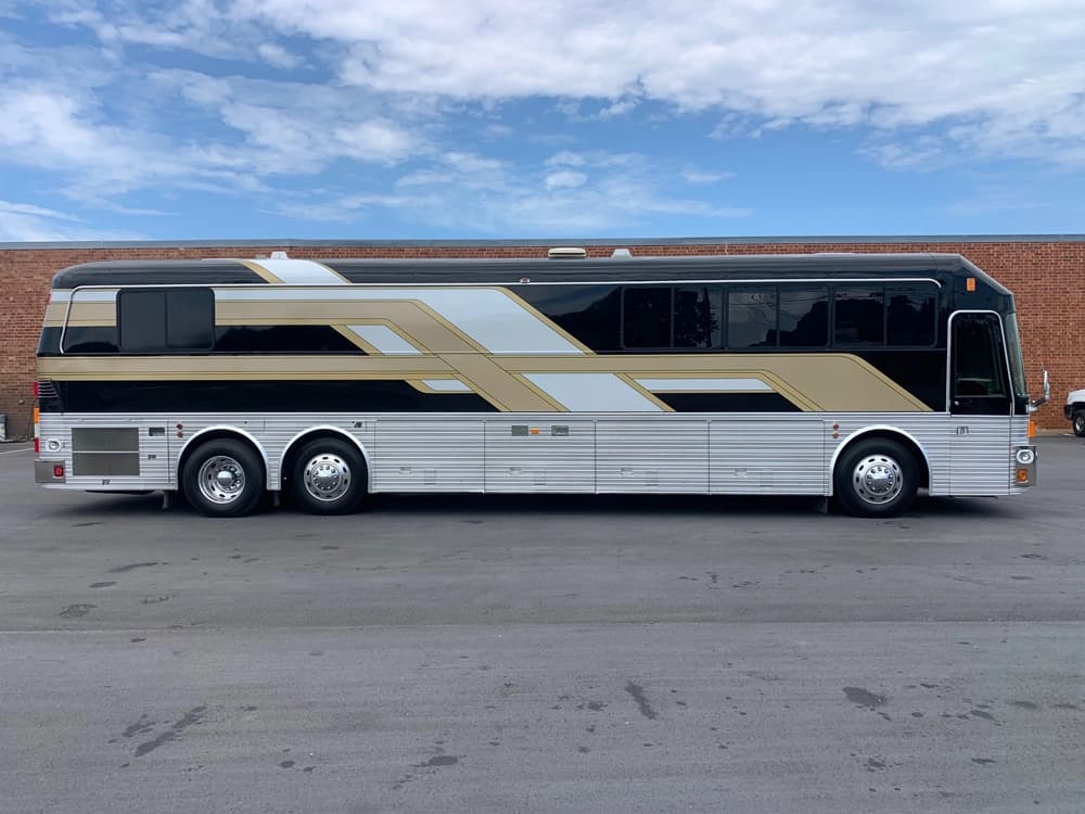 1993 Eagle Model 15 Motorhome - Image 2