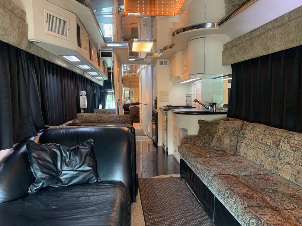 1993 Eagle Model 15 Motorhome - Image 11