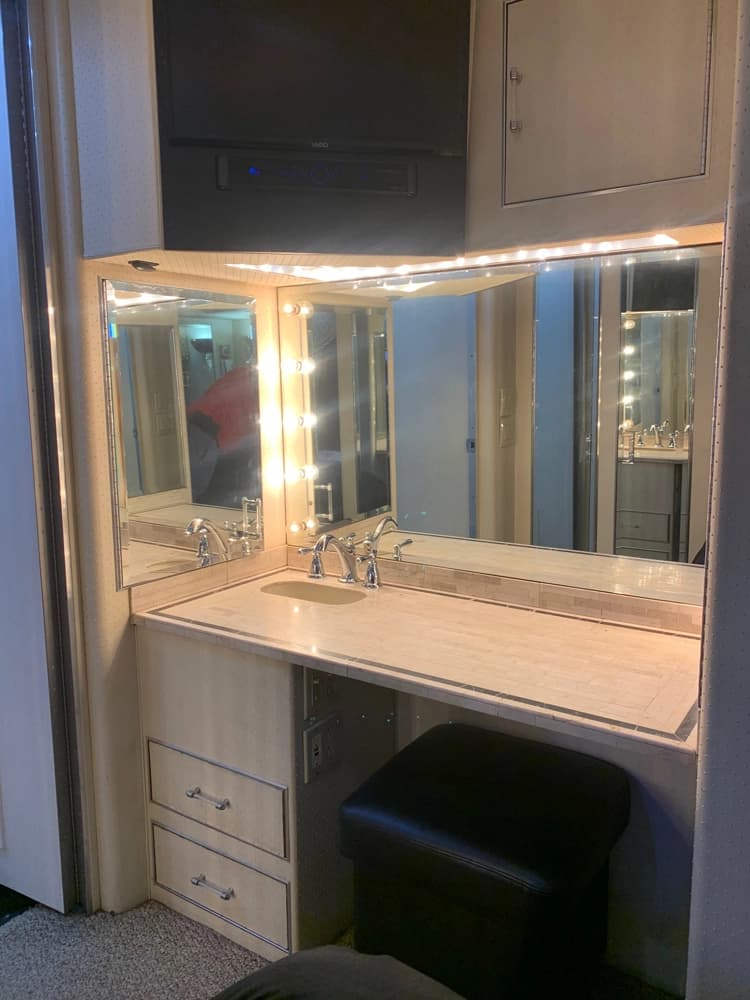 1993 Eagle Model 15 Motorhome - Image 21