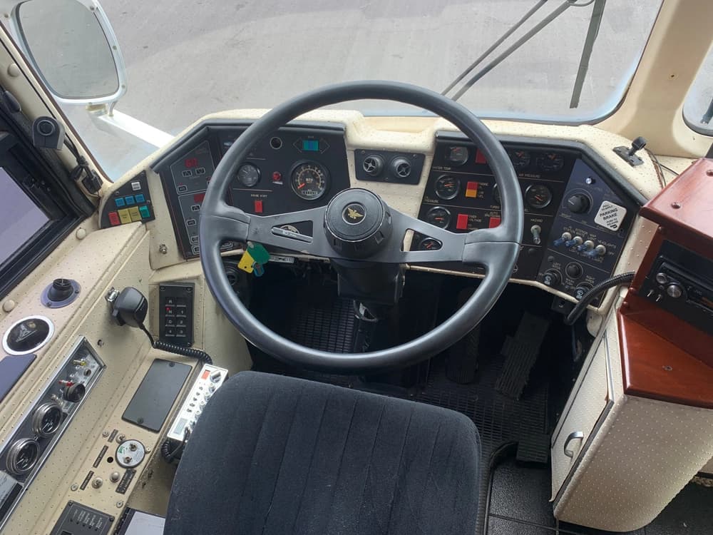 1993 Eagle Model 15 Motorhome - Image 10