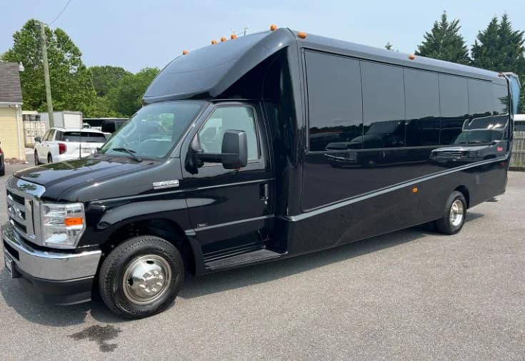2025 Ford E-450 Grech Exec GM28 - Image 1