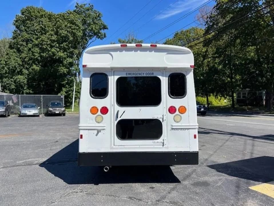 2012 Chevrolet Starcraft MFSAB Shuttle Bus - Image 6