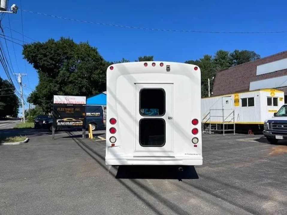 2018 Ford E350 ADA Shuttle Bus - Image 8