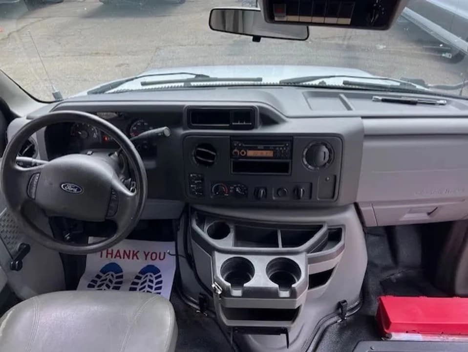 2016 Ford E450 Super Duty ADA Shuttle Bus - Image 15