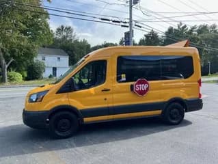 2017 Ford Transit 150 bus
