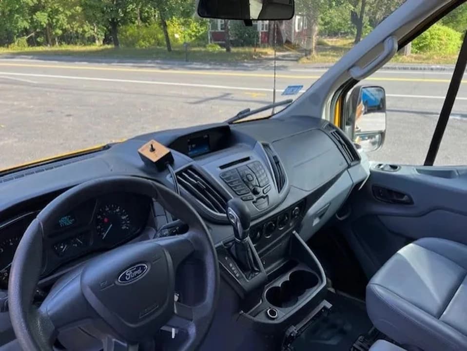 2017 Ford Transit 150 School Van - Image 10