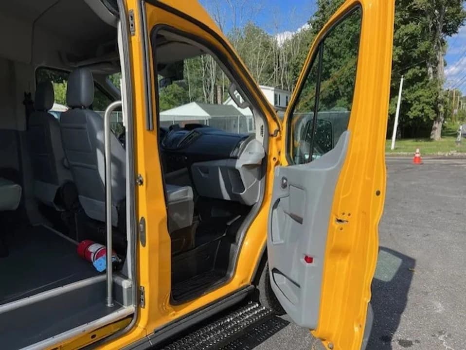 2017 Ford Transit 150 School Van - Image 8
